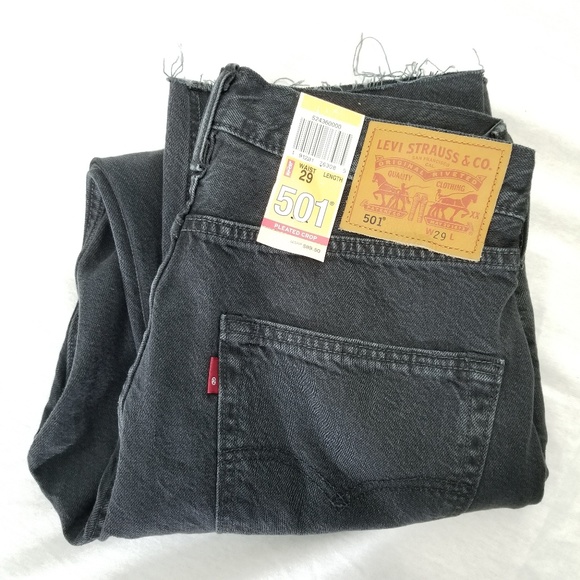 Levis 501 29xPleated Crop - Picture 6 of 8